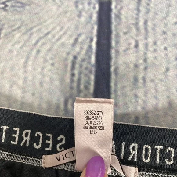 Victoria's Secret Logo Crushed Velvet Bike Short - Picture 6 of 7